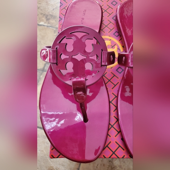 Tory Burch Miller Soft Patent Leather Hot Pink size 8.5 - Picture 5 of 9